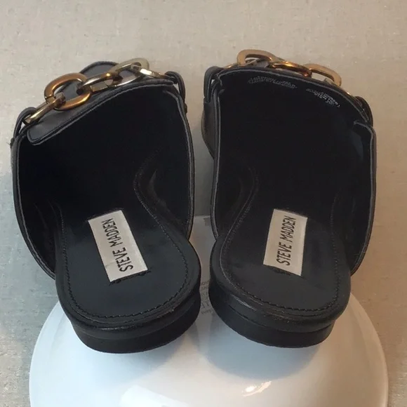 Steve Madden Black Leather Mules with Gold Chain EUC - Picture 4 of 10